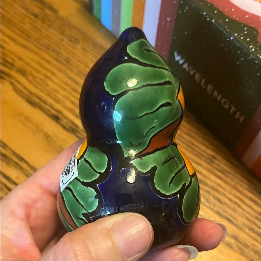 Hand-Painted Floral Salt and Pepper Shakers - Picture 4 of 14